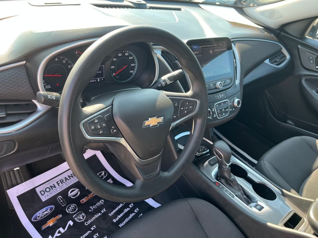Used 2025 Gray Chevrolet LT image 14