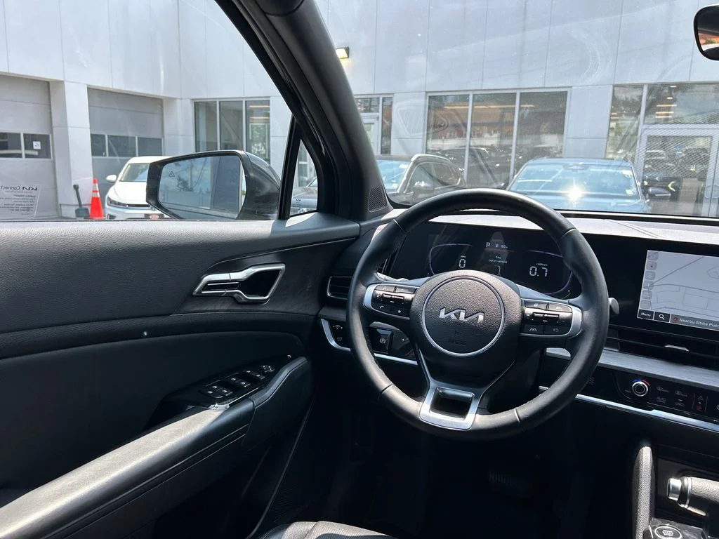 Used 2024 Black Kia X-Line image 24