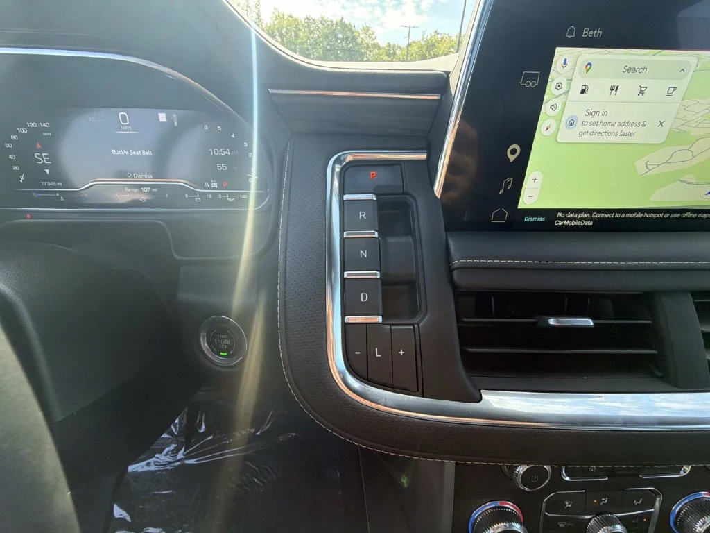 Used 2023 Silver GMC SLT image 24