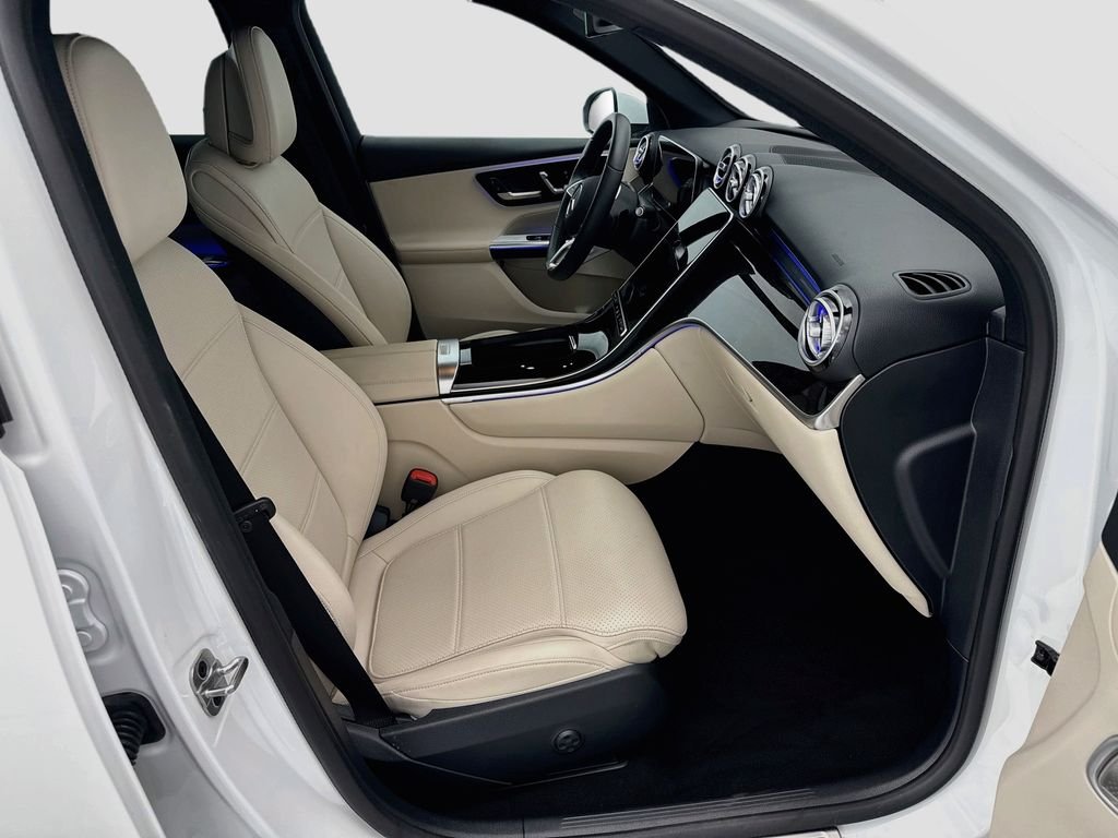Used 2026 MANUFAKTUR Moonlight White Metallic Mercedes-Benz GLC 300 image 19