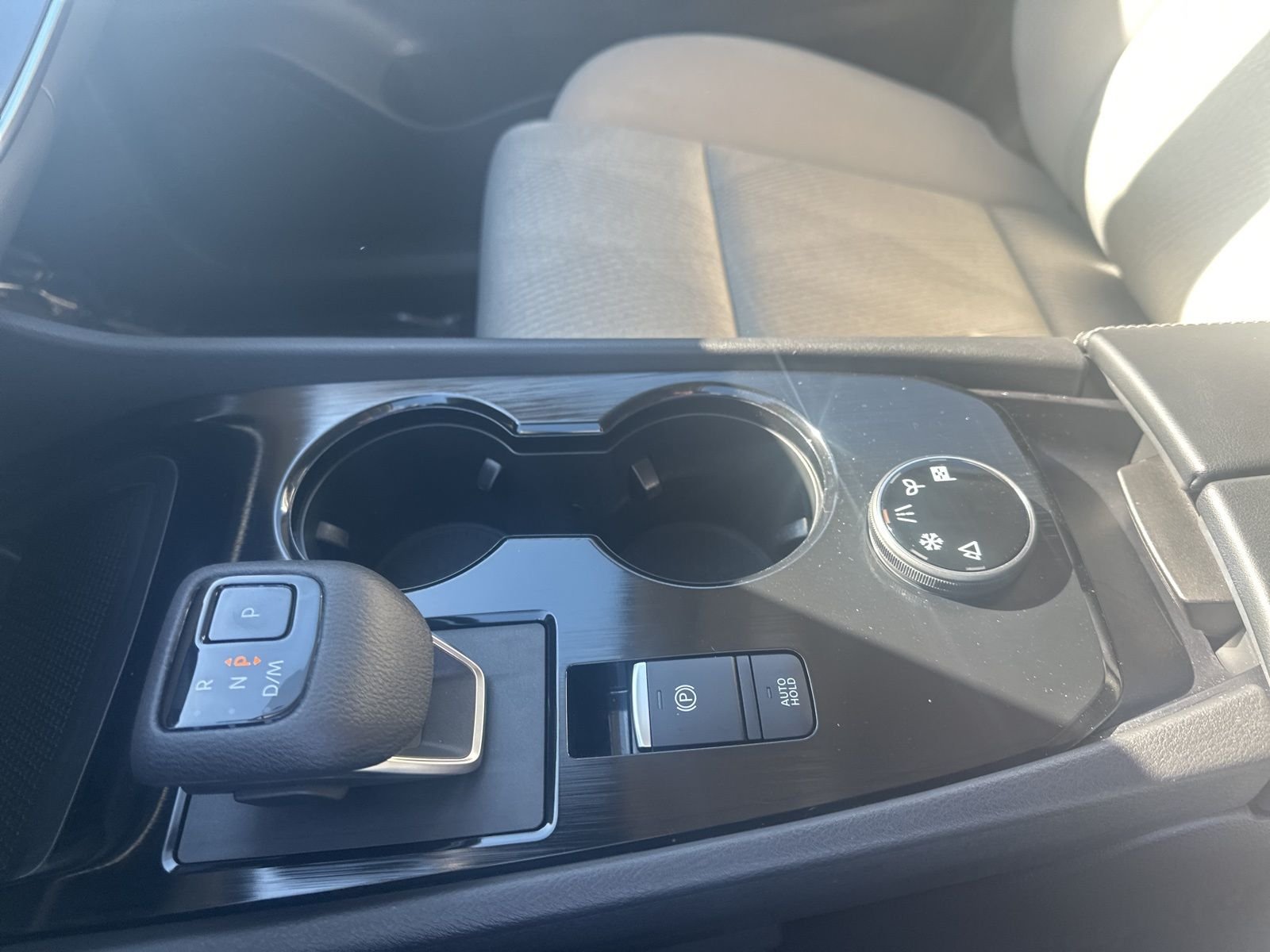 2025 Nissan Rogue SV - Photo 26