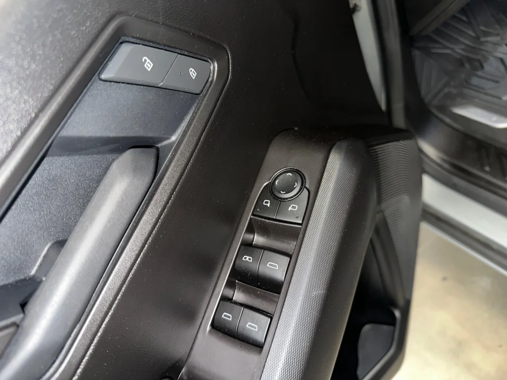 2026 Chevrolet Colorado Trail Boss - Photo 8
