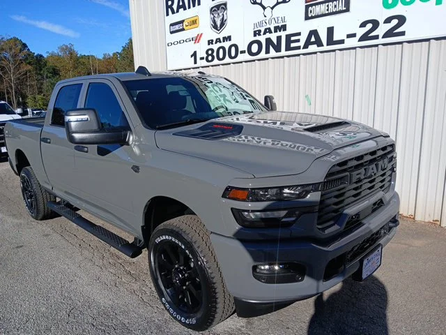 2027 RAM 2500 Pickup Tradesman/Black Express
