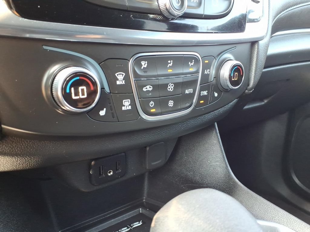 2023 Chevrolet Traverse 1LT - Photo 20