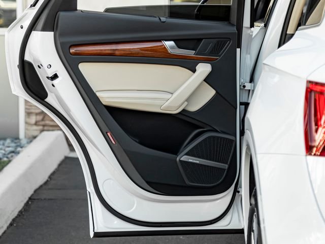 Used 2023 Glacier White Audi 45 S line Premium image 28