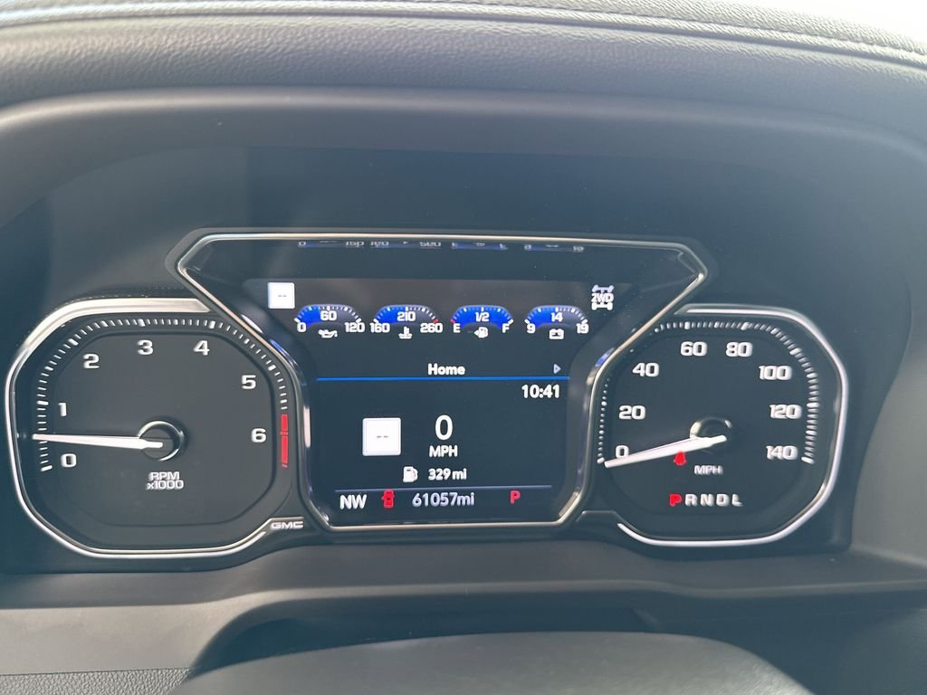 Used 2022 White GMC Denali image 41