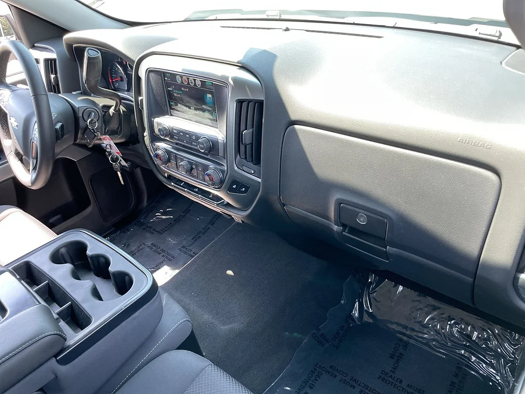 Used 2019 Summit White Chevrolet LT image 26
