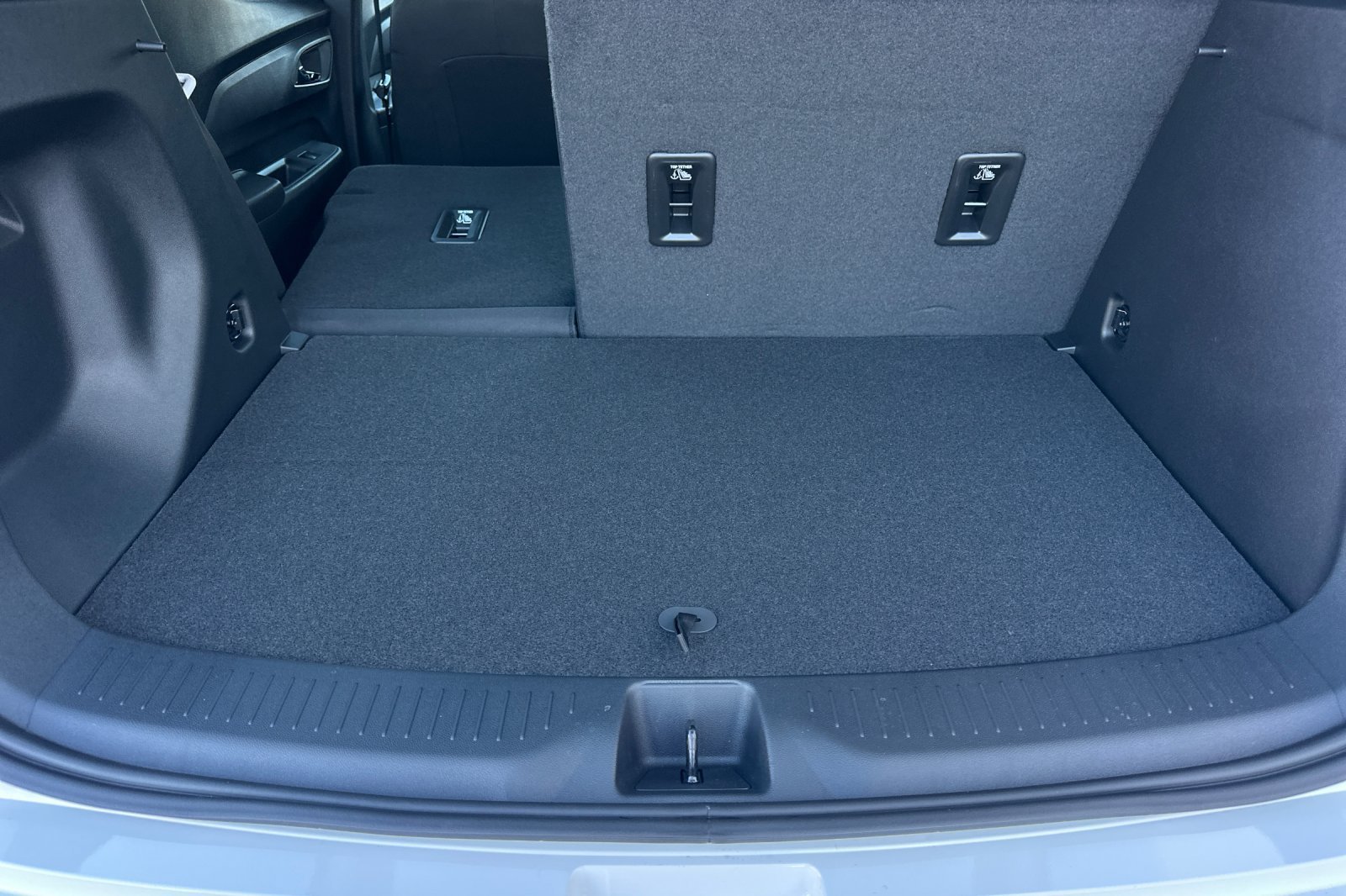 2027 Chevrolet Bolt LT - Photo 15
