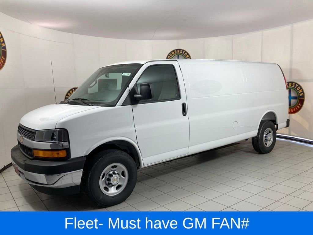 2026 Chevrolet Express 3500 Extended Work Van's photo