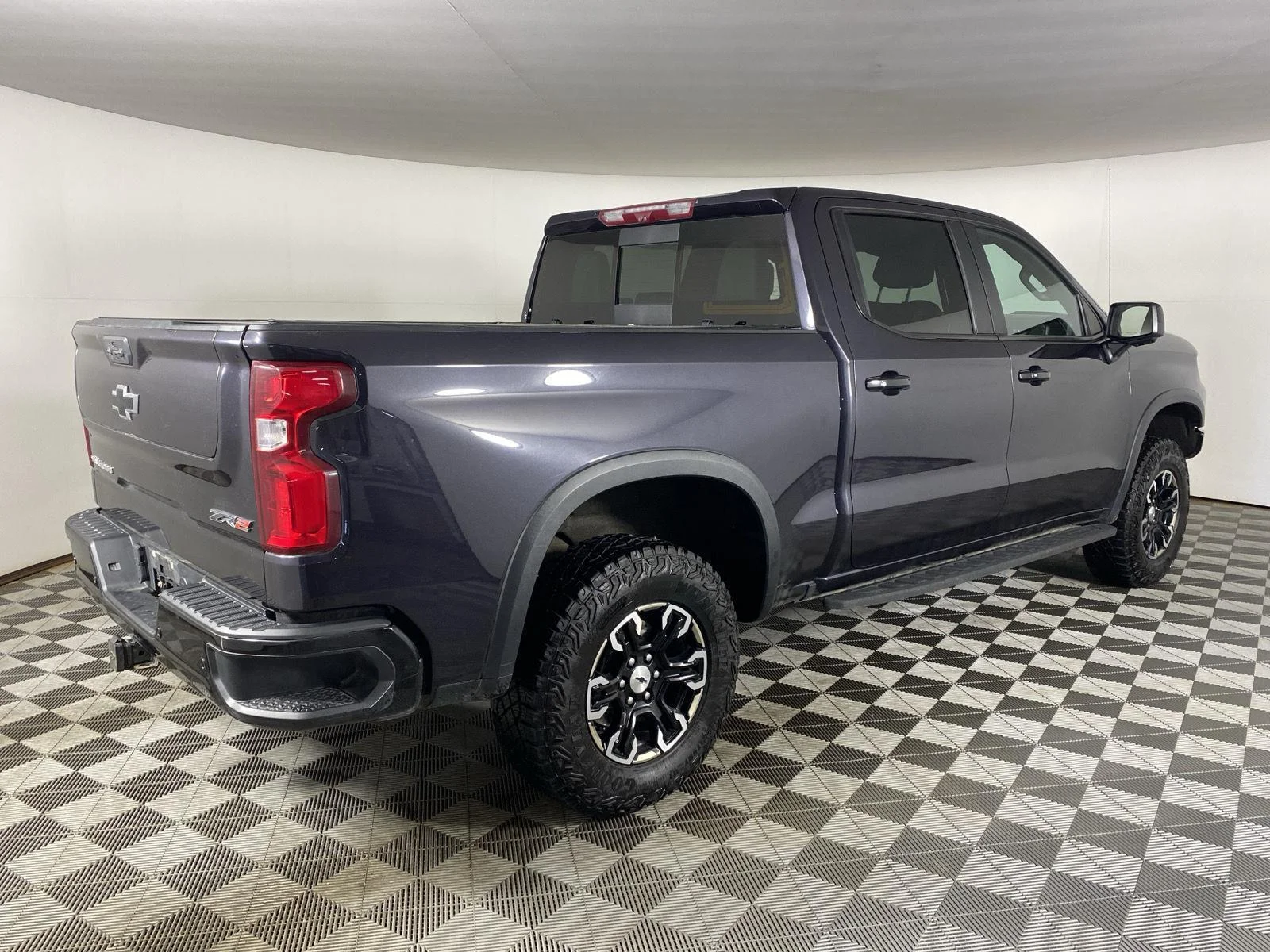 Used 2023 Dark Ash Metallic Chevrolet ZR2 image 17
