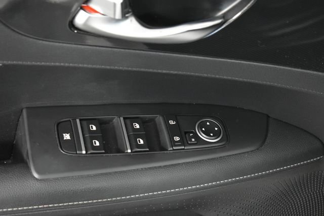 Used 2022 White Kia GT-Line image 27
