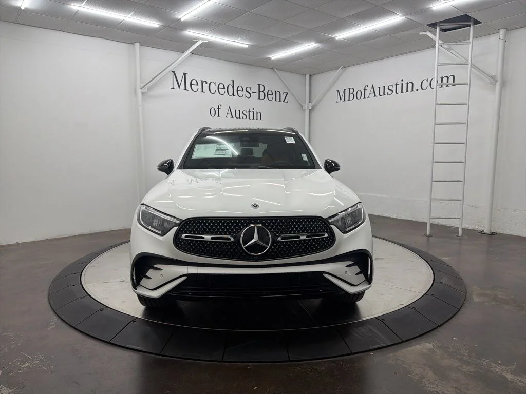 Used 2026 White Mercedes-Benz GLC 300 image 2