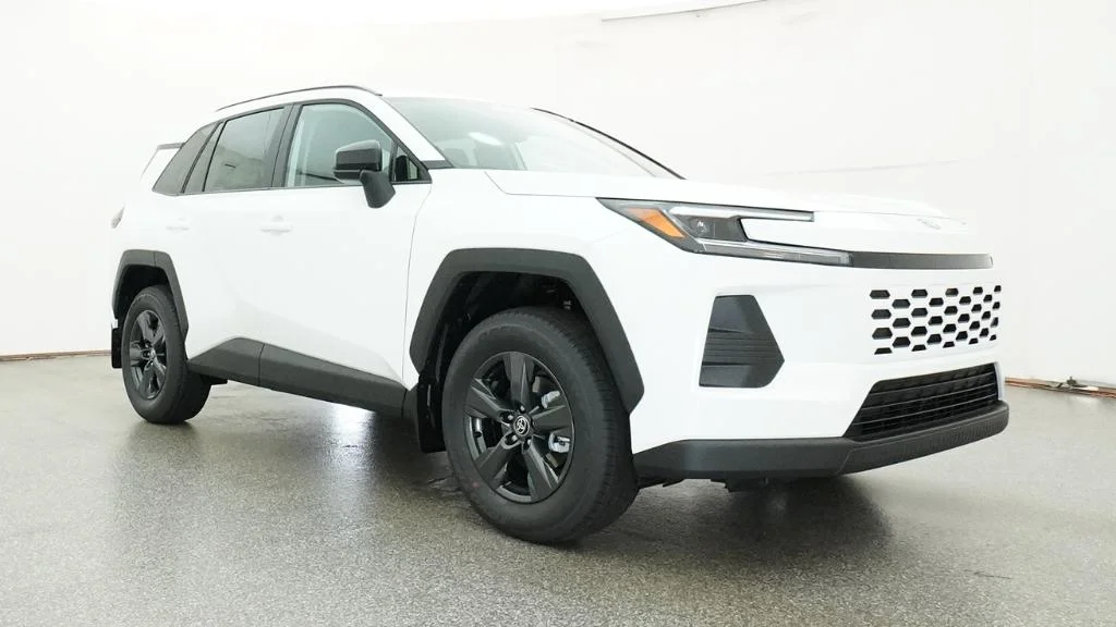 New 2026 Ice Cap Toyota LE image 25