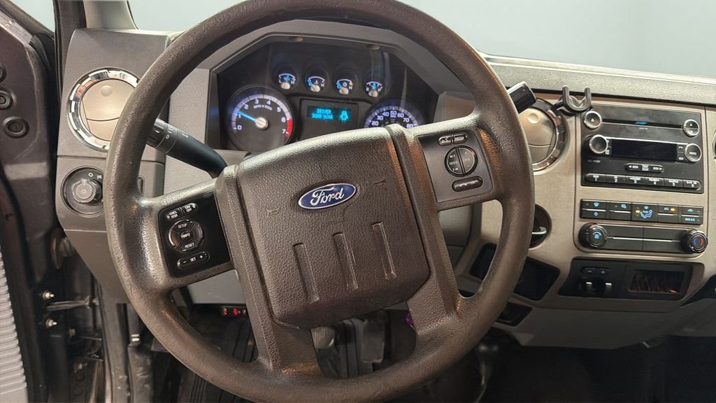 Used 2016 Gray Ford XLT image 12