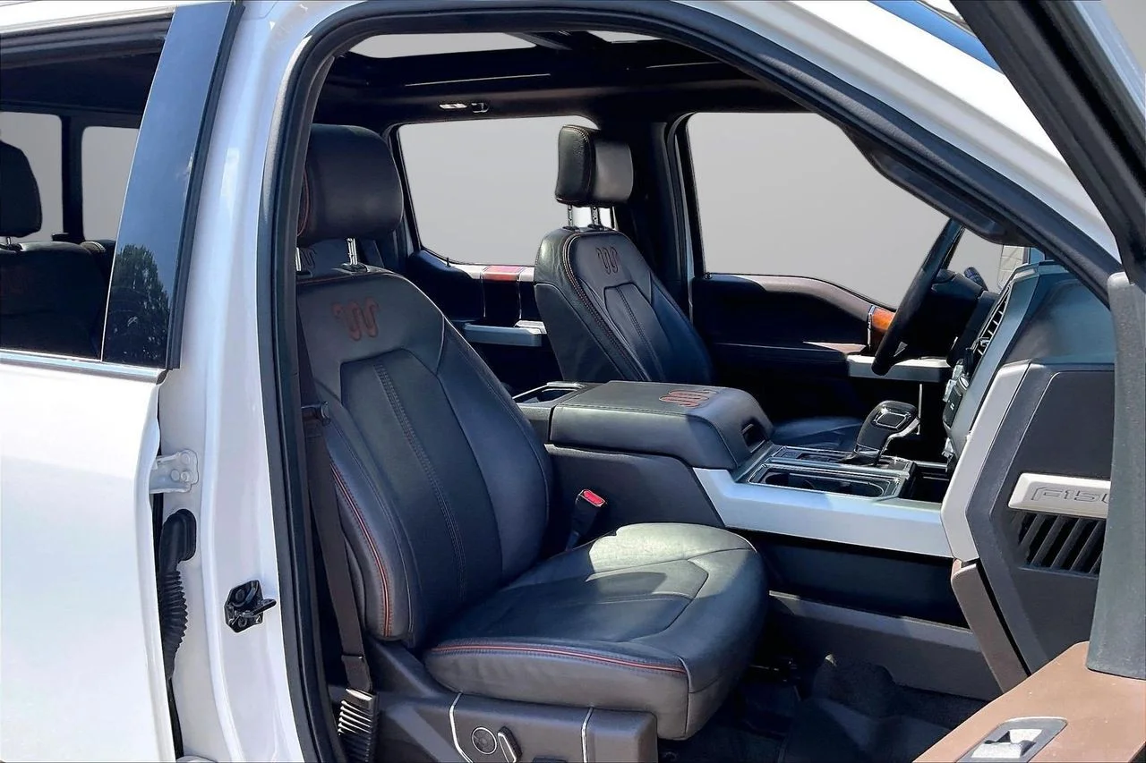 Used 2016 White Ford King Ranch image 25