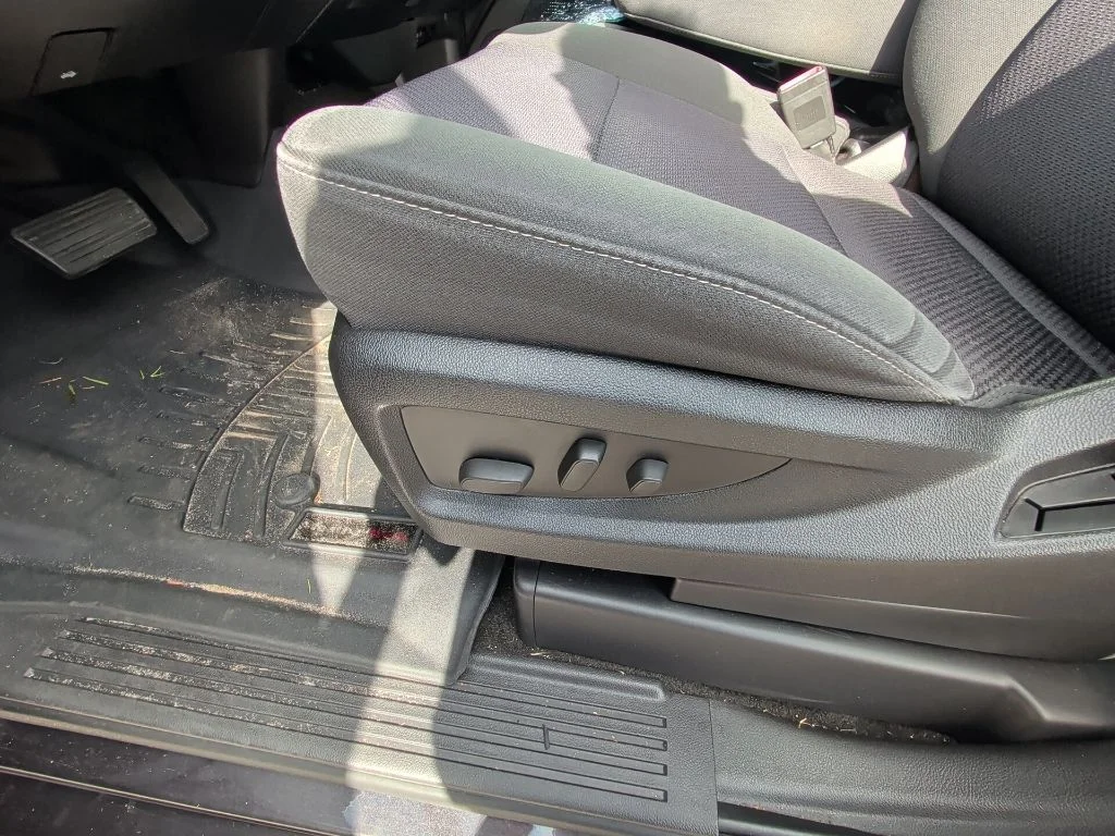 Used 2014 Gray Chevrolet LT image 12