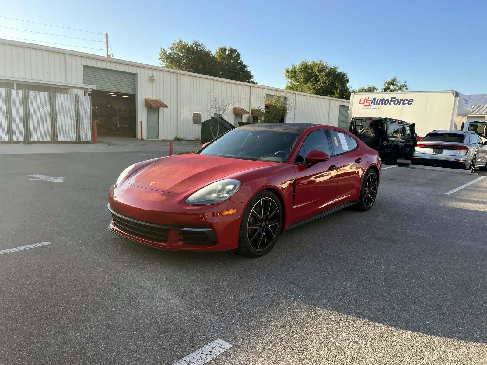 2020 Porsche Panamera 10 Year Edition's photo