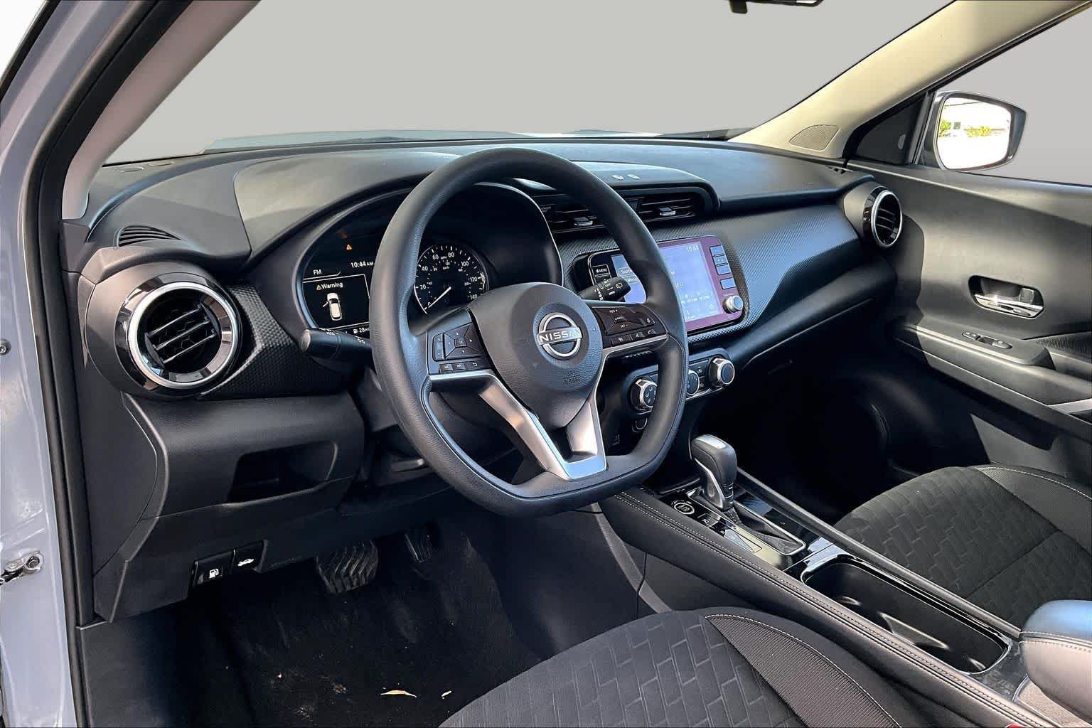Used 2023 Boulder Gray Pearl Nissan SV image 17