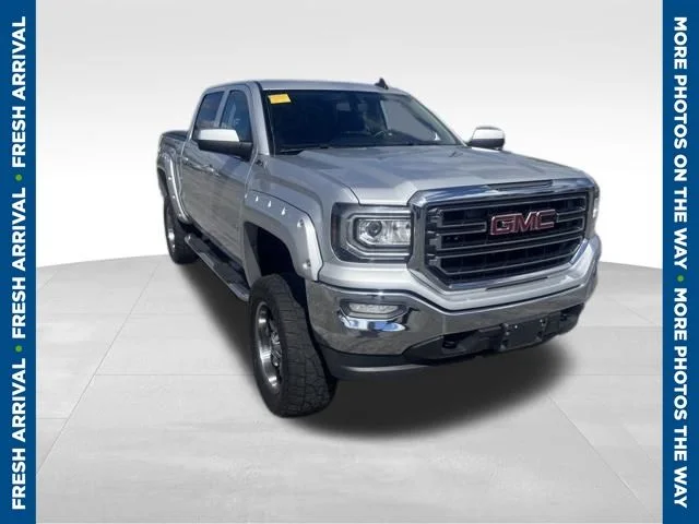 2016 GMC Sierra 4WD Crew Cab Short Box SLE's photo