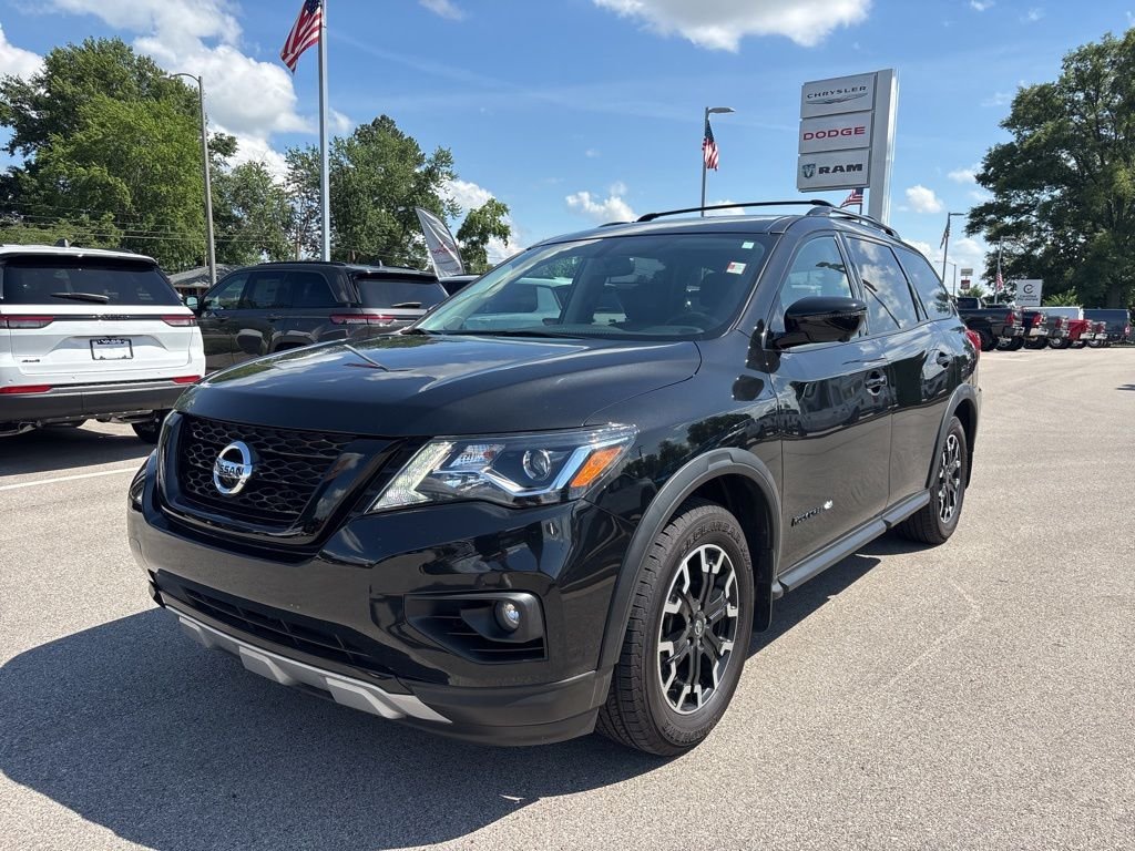 2020 Nissan Pathfinder SL 4WD's photo
