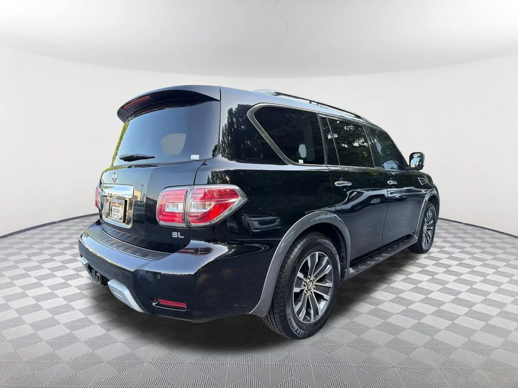 Used 2018 Black Nissan SL image 5