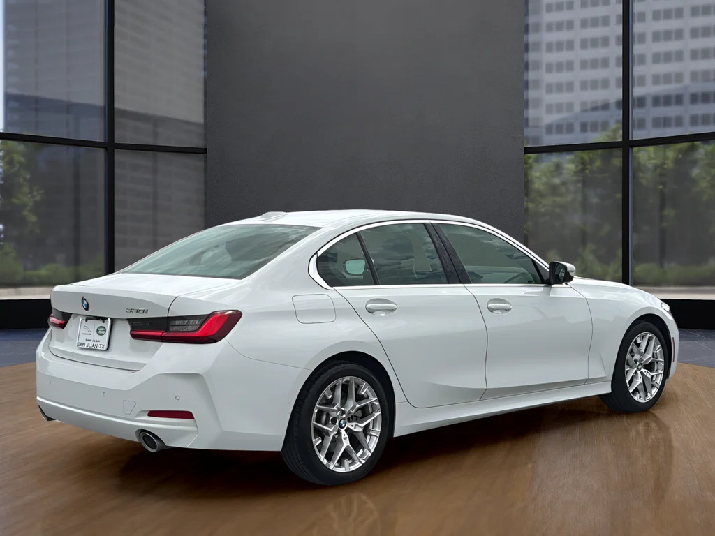 Used 2025 White BMW 330i image 15