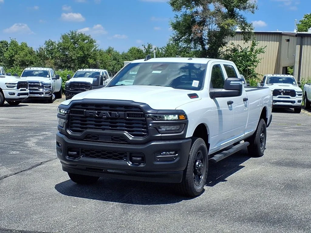 New 2026 Bright White Clear-Coat Exterior Paint RAM Tradesman image 2