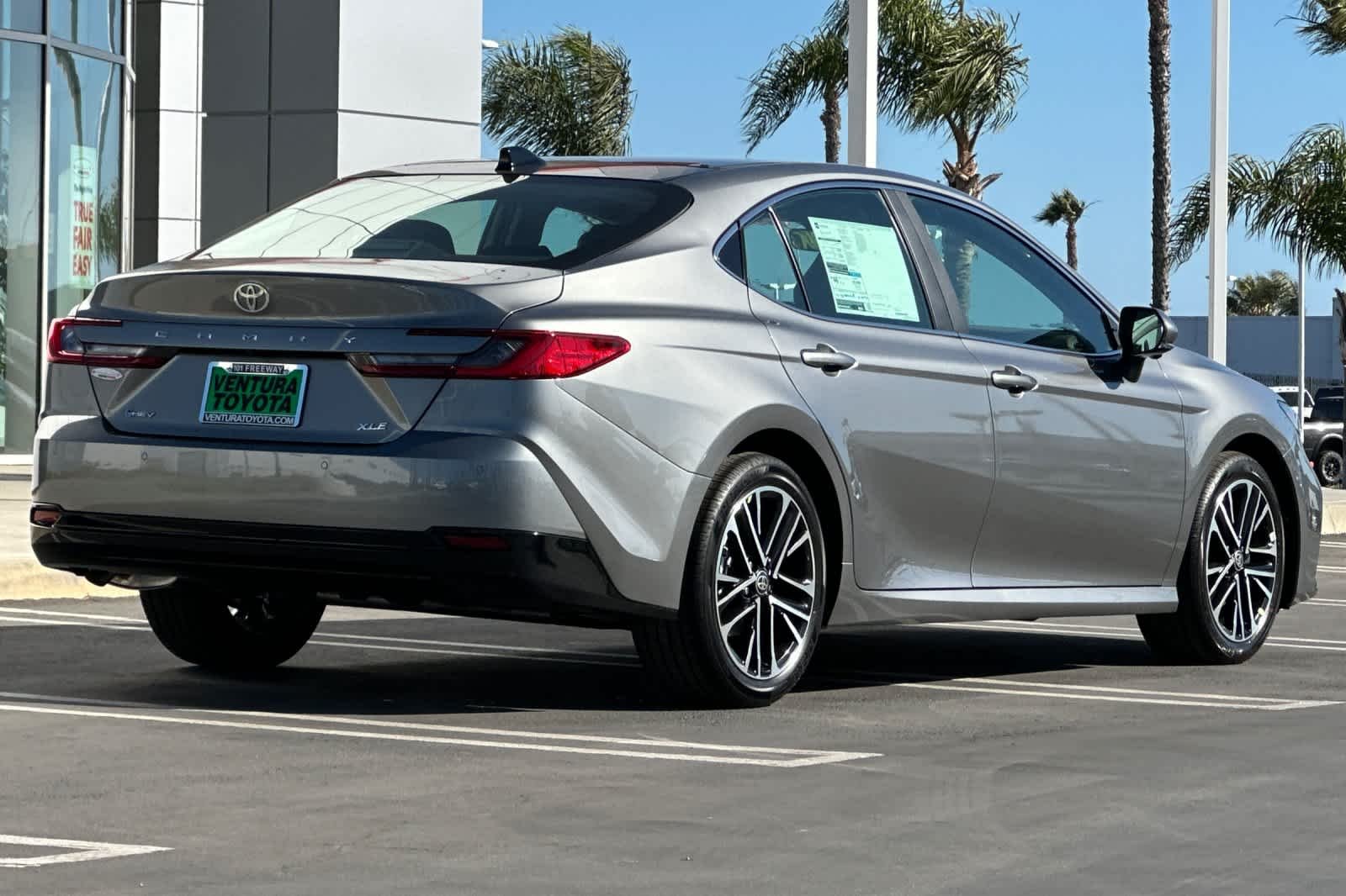 New 2026 Heavy Metal <sup>1</sup> Toyota  XLE image 4
