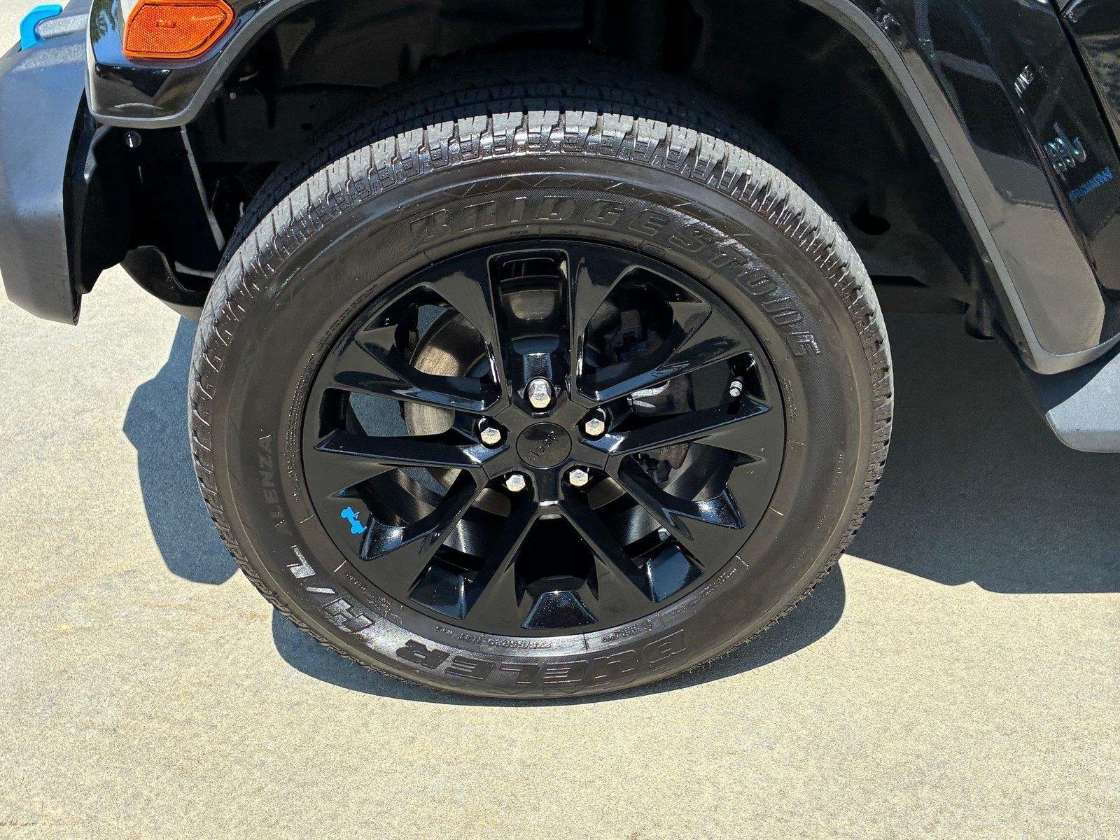 Used 2023 Black Clearcoat Jeep Sahara image 10