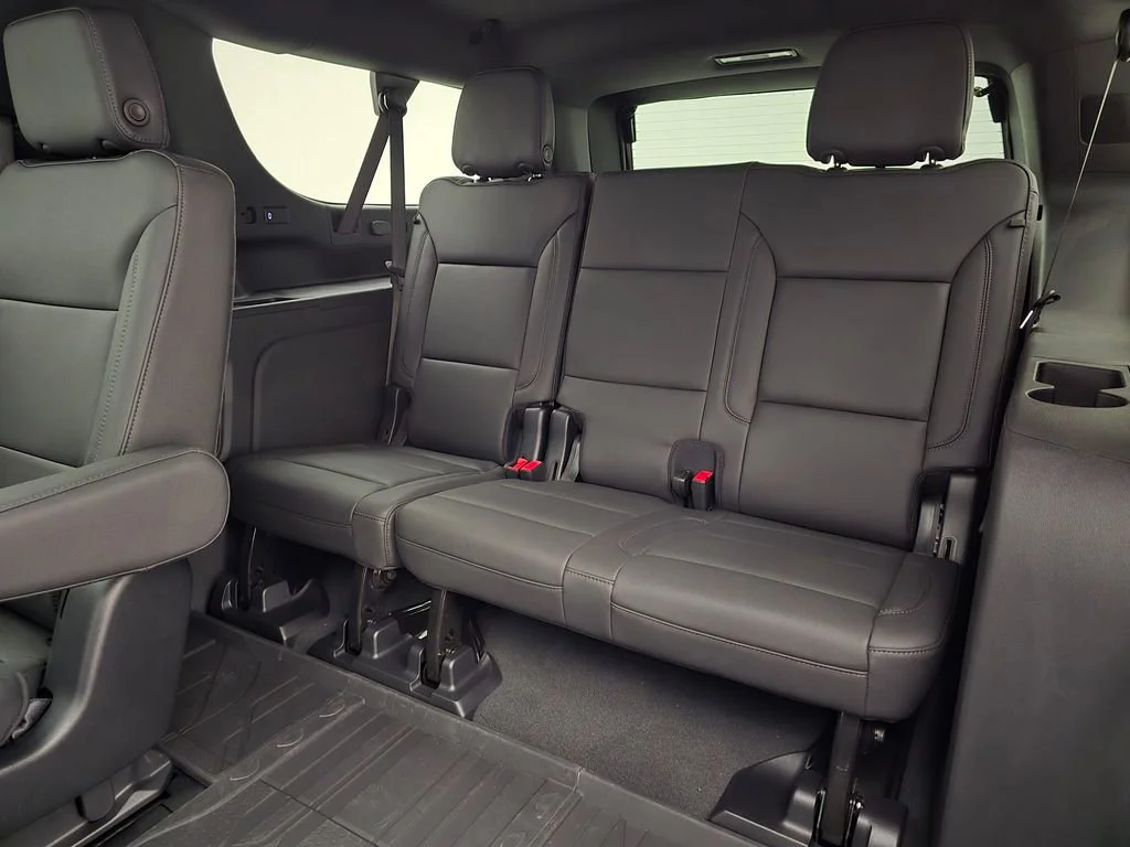 2025 Chevrolet Suburban Z71 - Photo 53