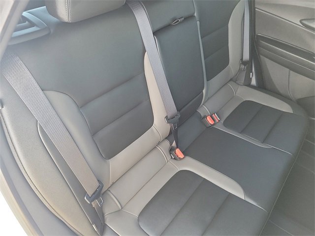 Used 2025 Iridescent Pearl Tricoat Chevrolet ACTIV image 26
