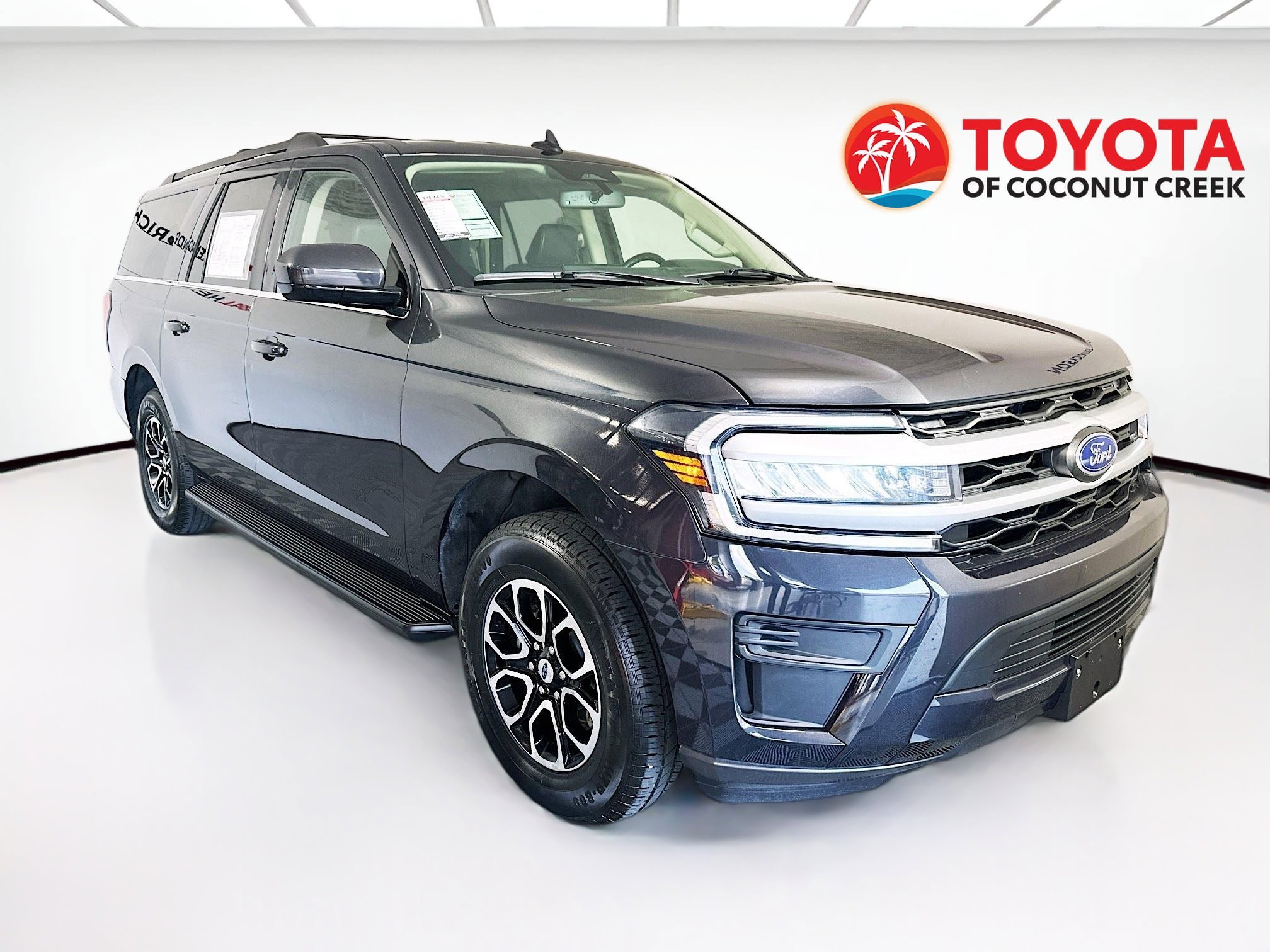 2024 Ford Expedition thumbnail 3