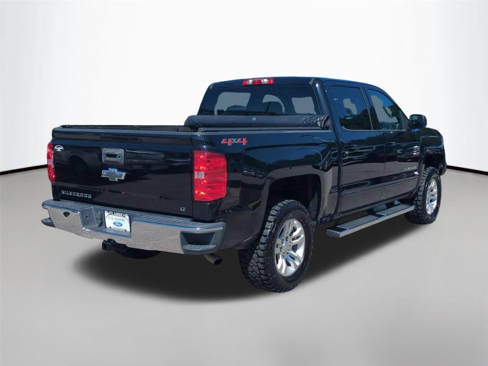 Used 2018 Black Chevrolet LT image 5