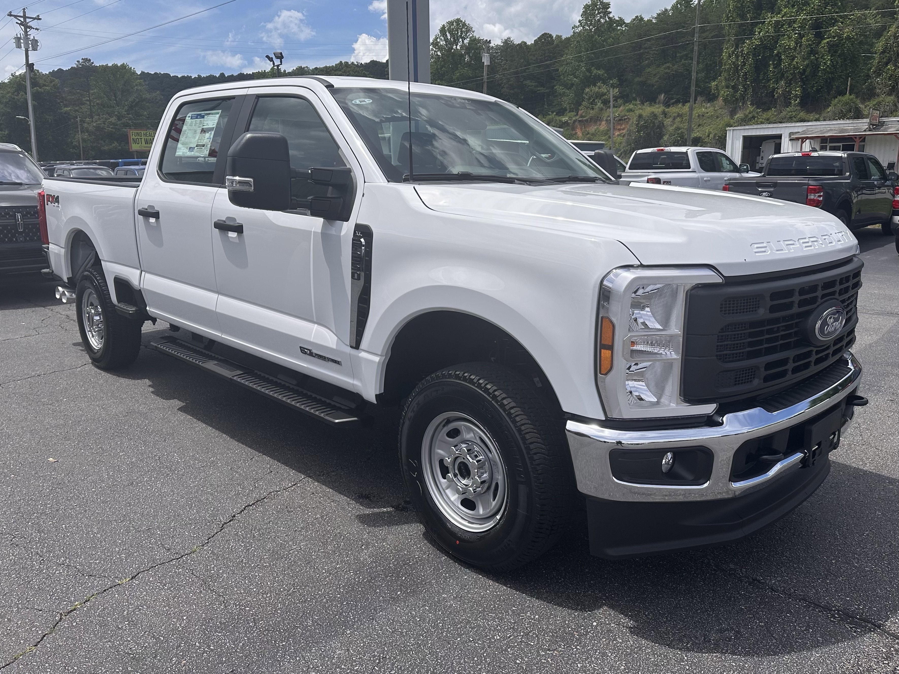 New 2026 Oxford White Ford F-250® XL image 4