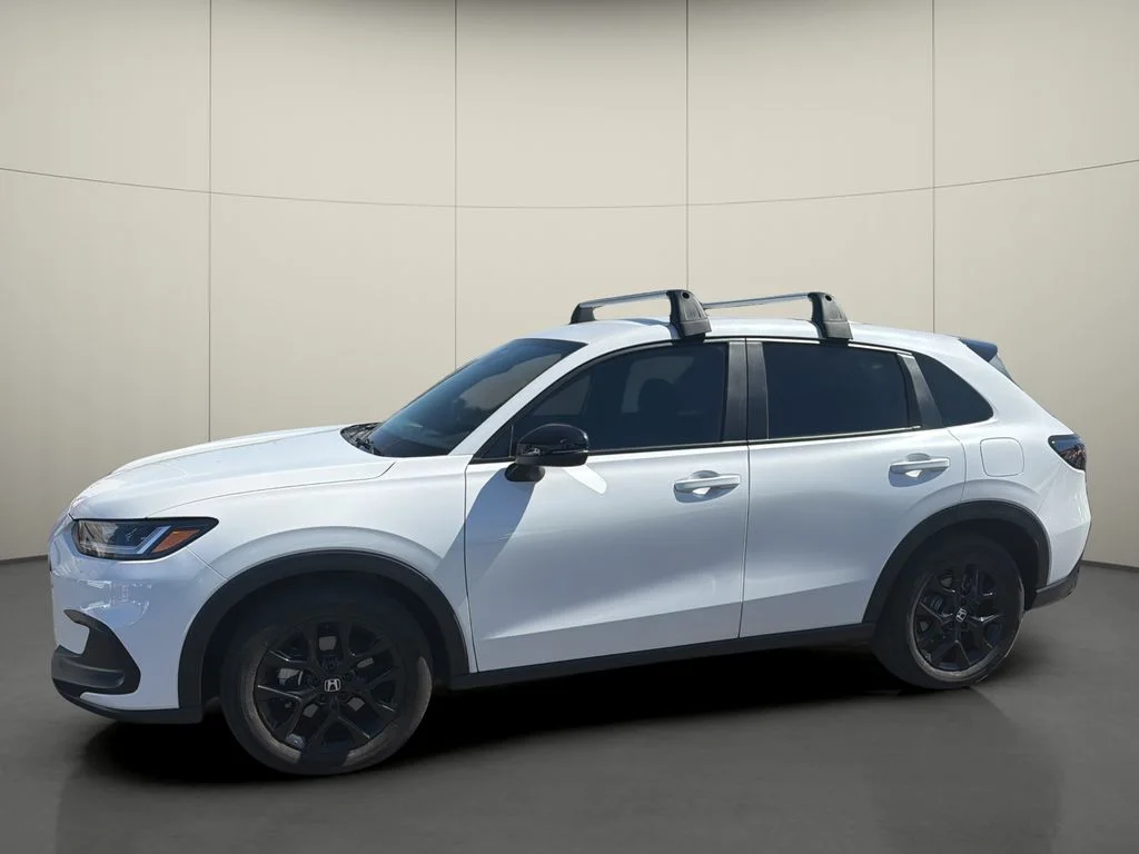 Used 2025 White Honda Sport image 3