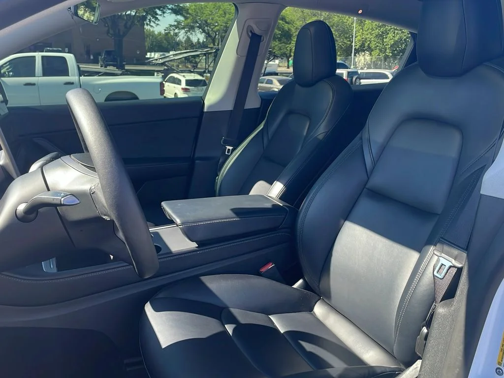 2022 Tesla Model Y Long Range - Photo 13