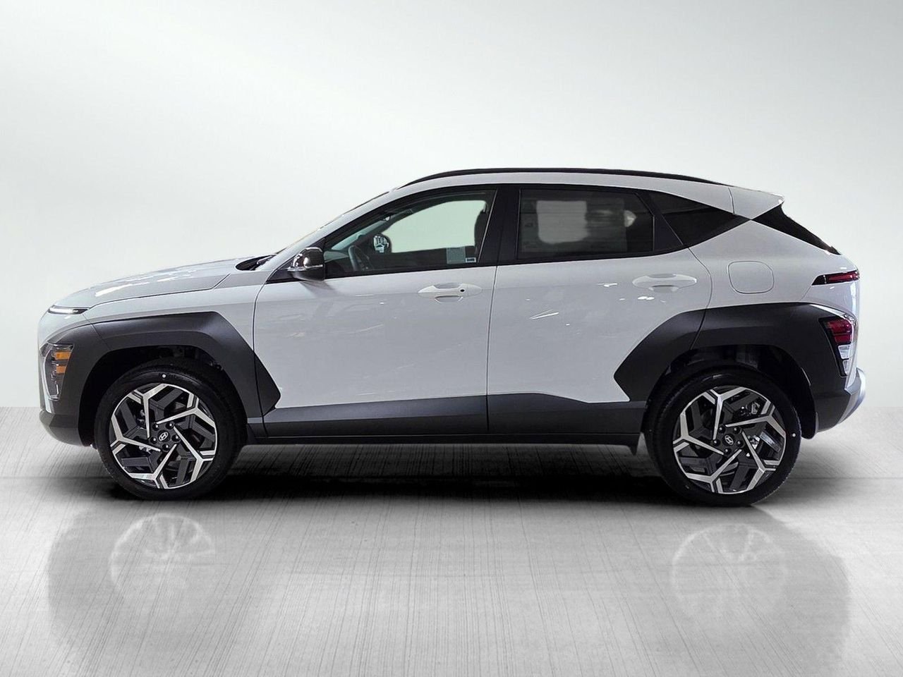 New 2026 Atlas White Hyundai SEL Premium AWD image 4