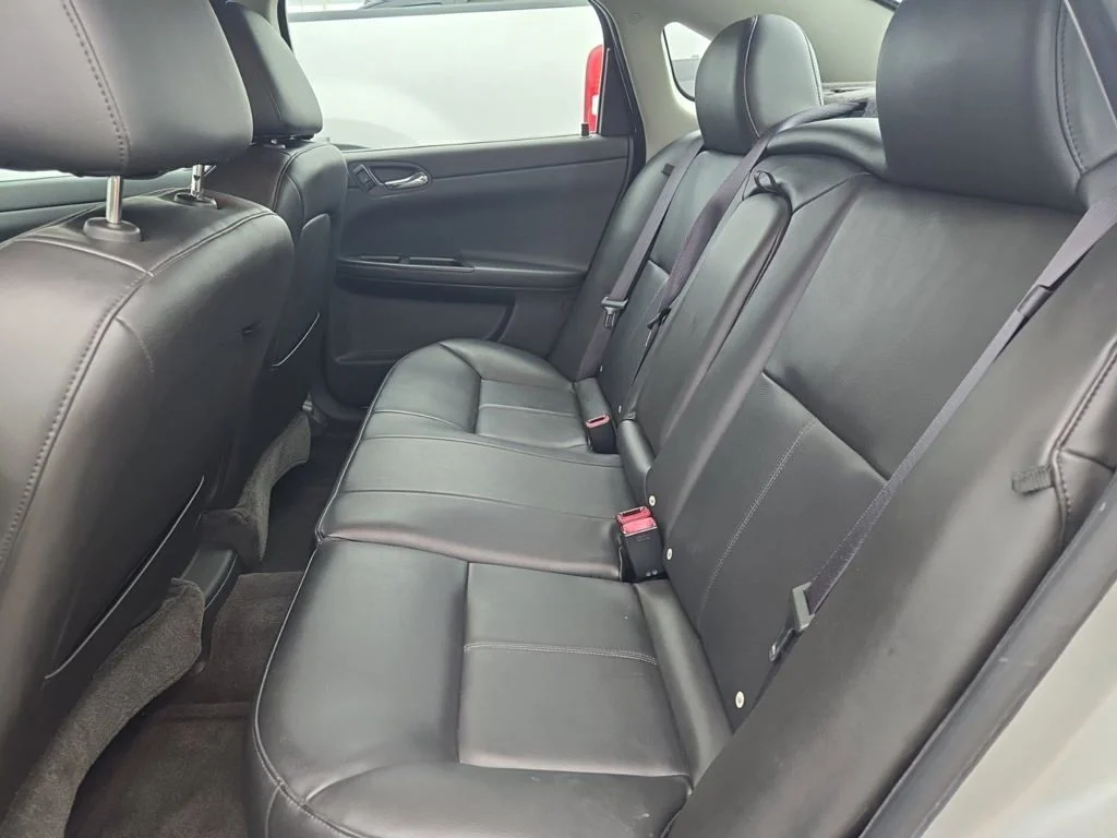 Used 2016 Silver Chevrolet LTZ image 8