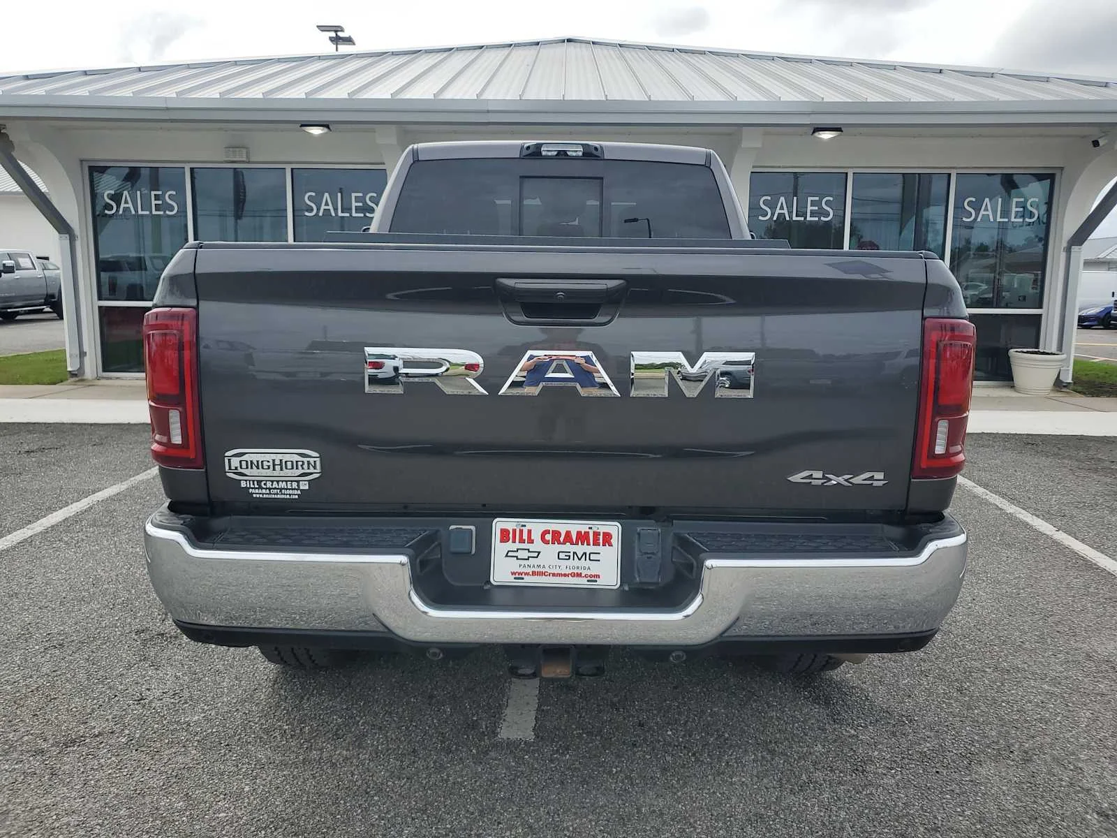 Used 2025 Ceramic Gray Clearcoat G Ram Longhorn image 5
