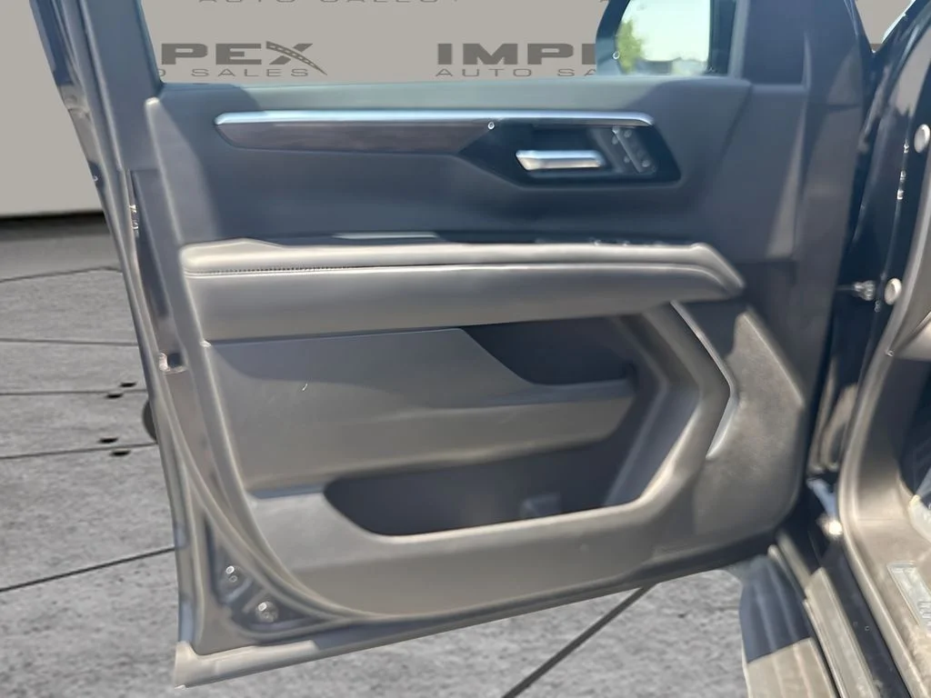 Used 2025 Black Chevrolet LT image 26