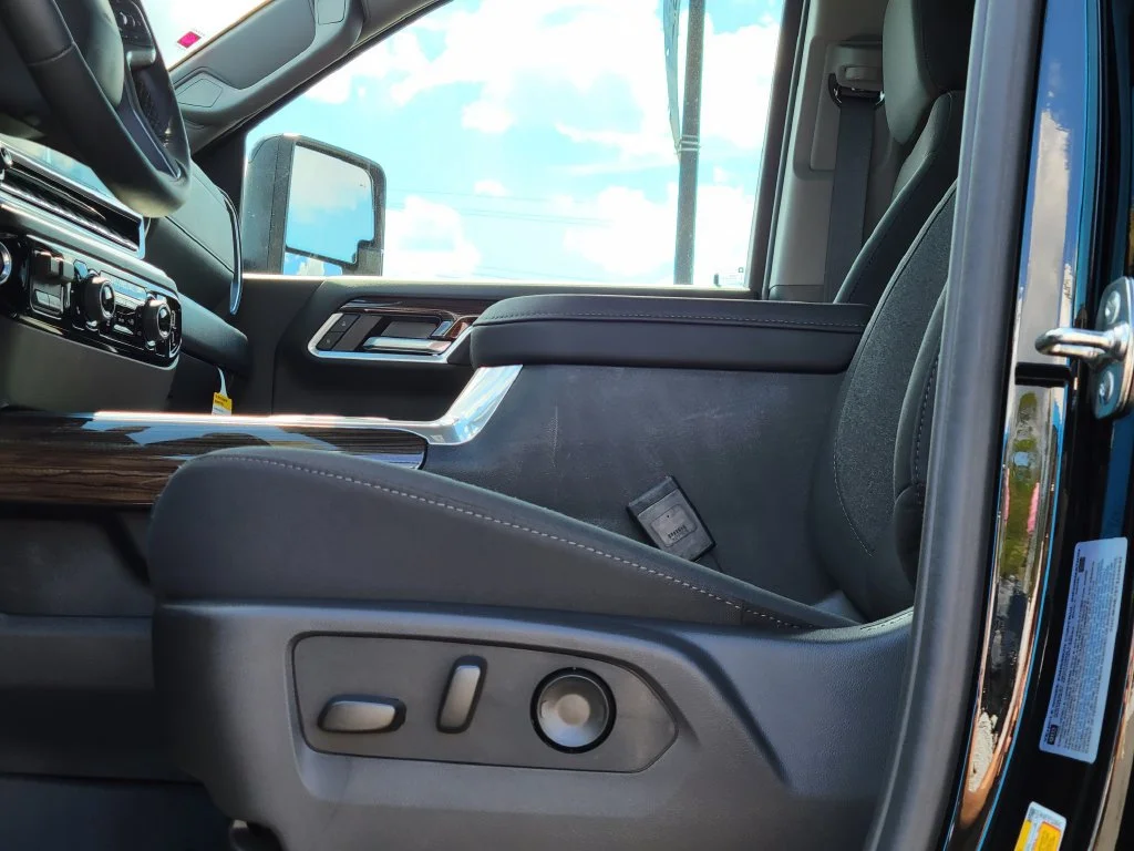 New 2026 Black Chevrolet LT image 23