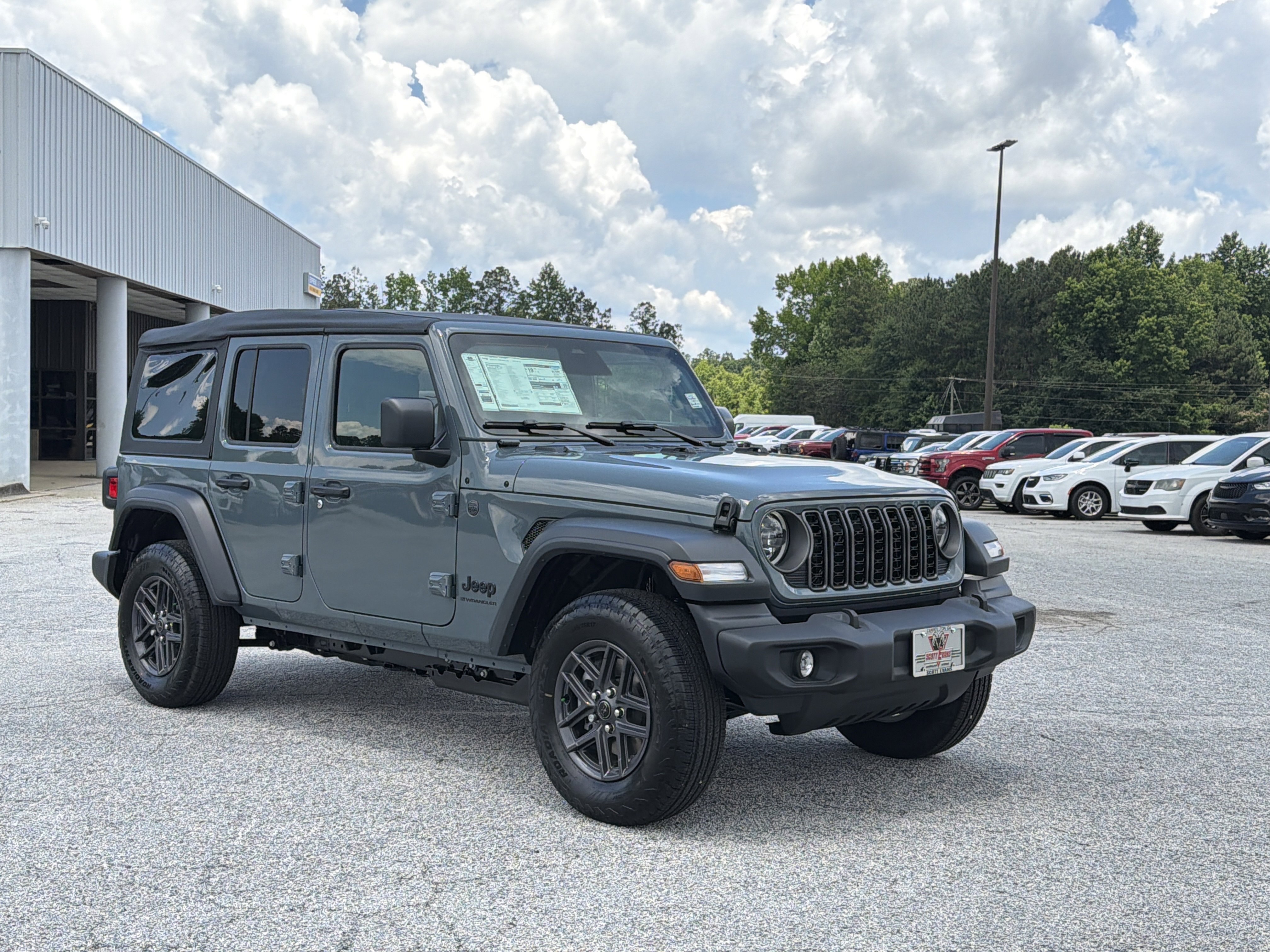 New 2026 Anvil Clear-Coat Exterior Paint Jeep Sport S image 2