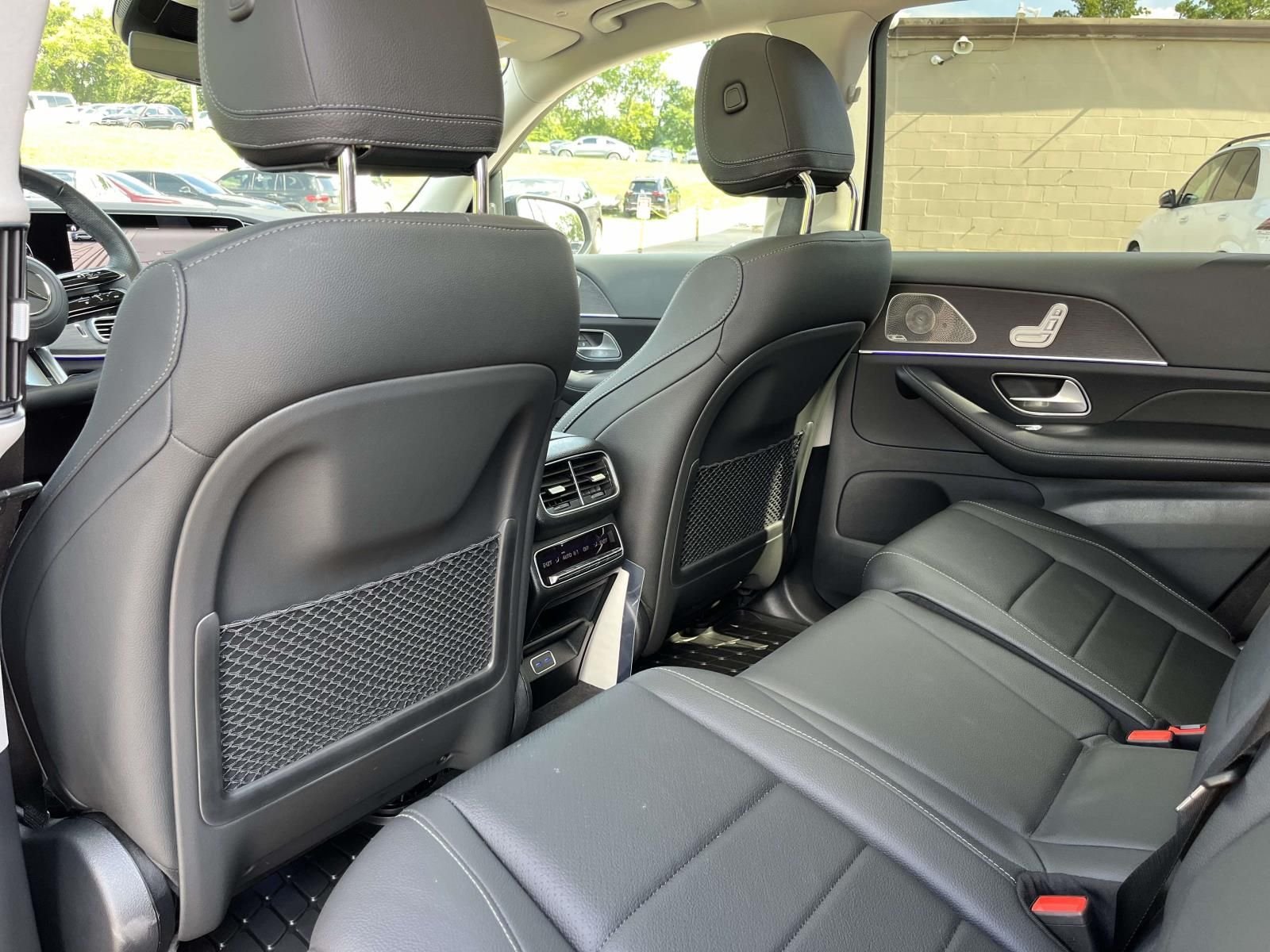Used 2026 Obsidian Black Metallic Mercedes-Benz GLS 450 image 21