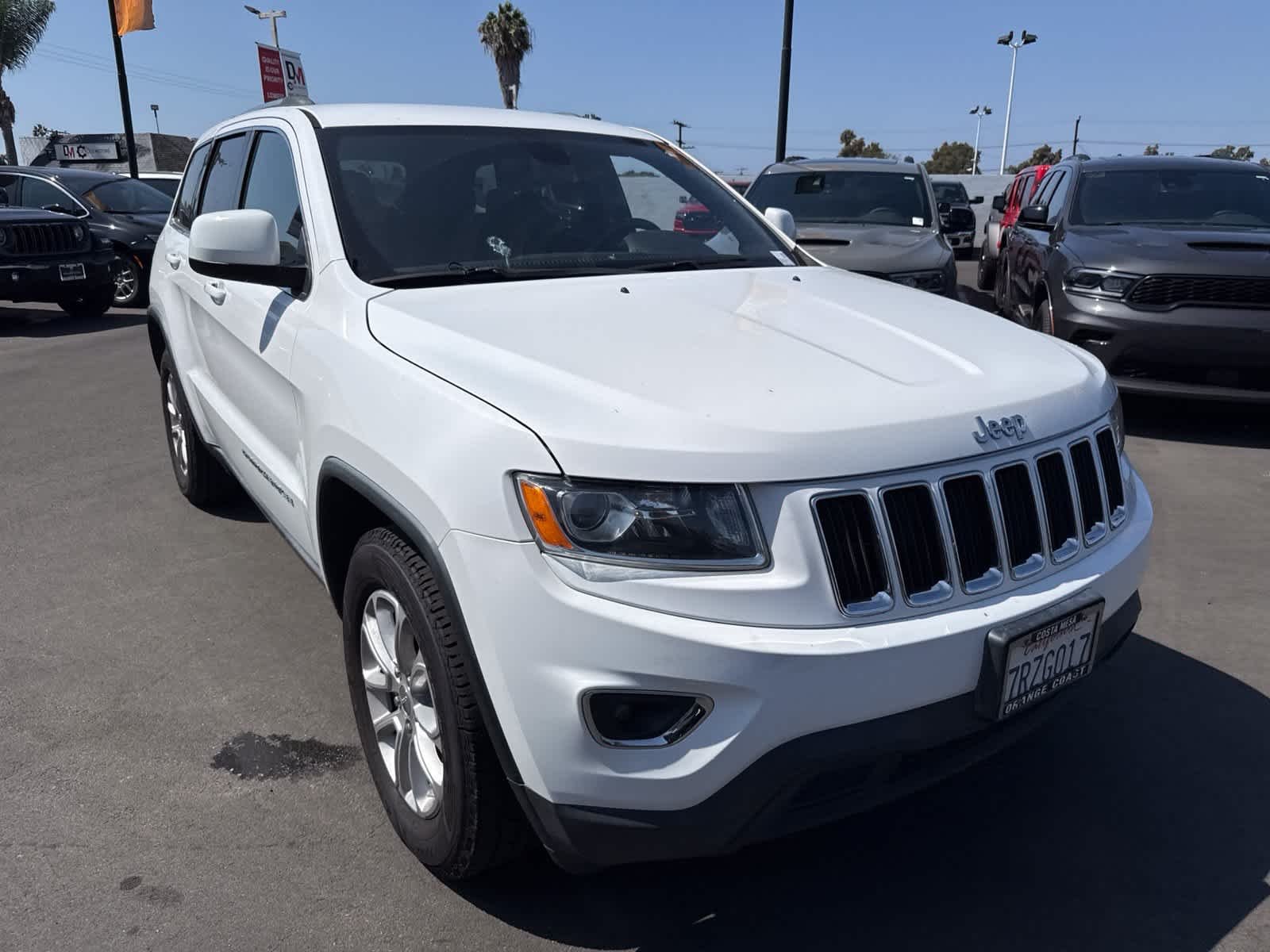 Used 2015 Bright White Clearcoat Jeep Laredo image 7