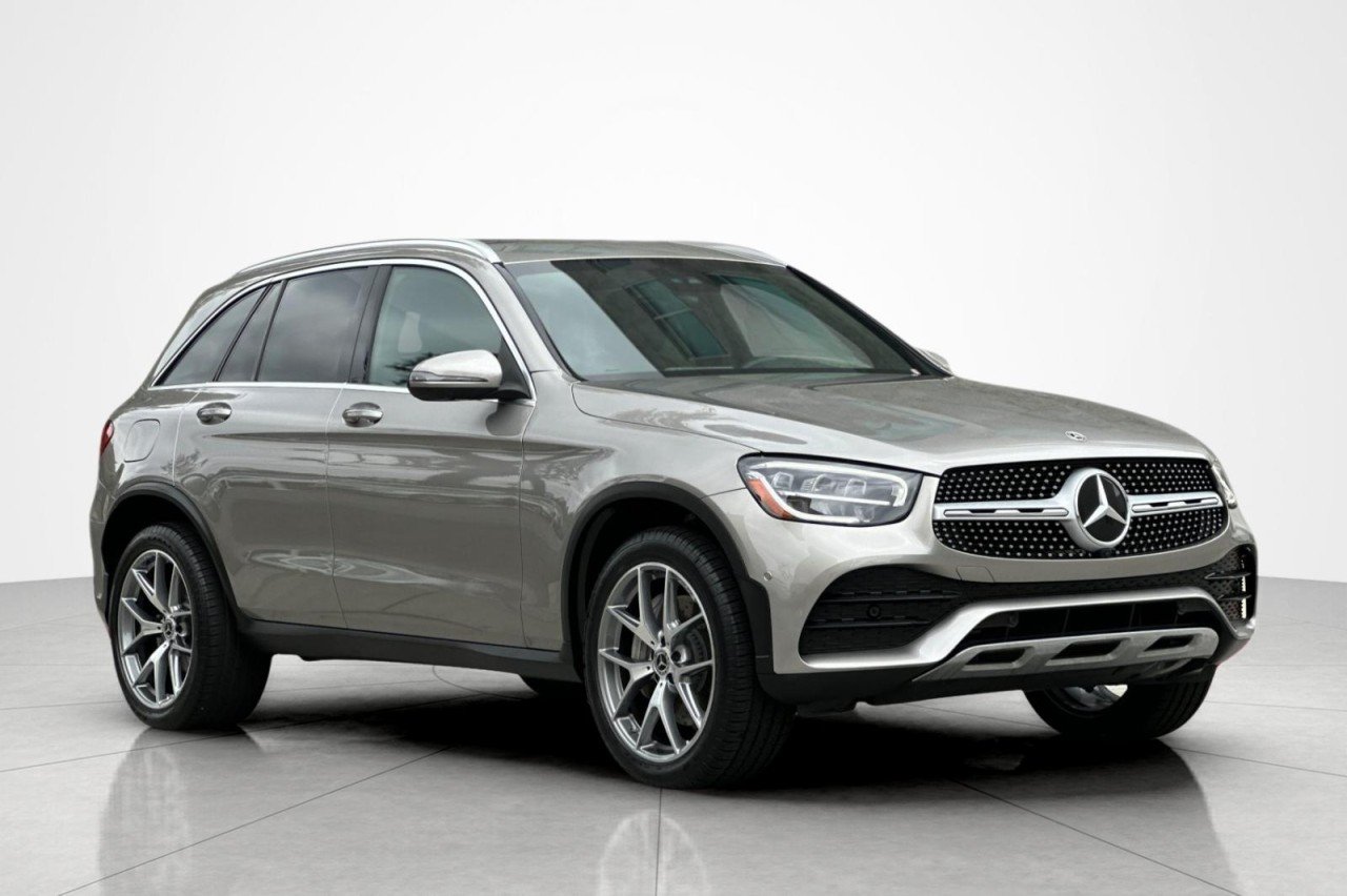 Used 2022 Mojave Silver Metallic Mercedes-Benz GLC 300 image 7