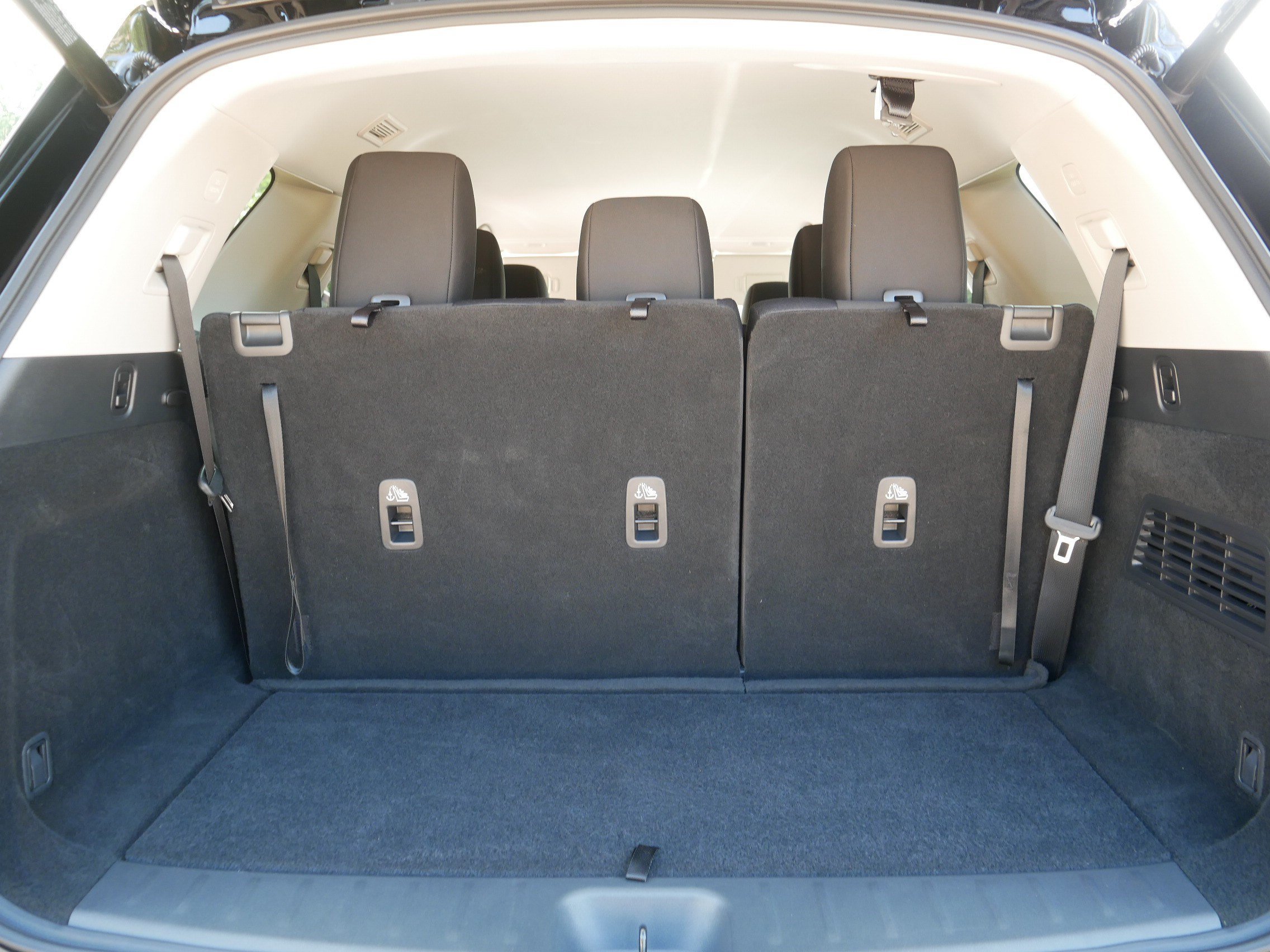 Certified Used 2025 Super Black Nissan SV image 18