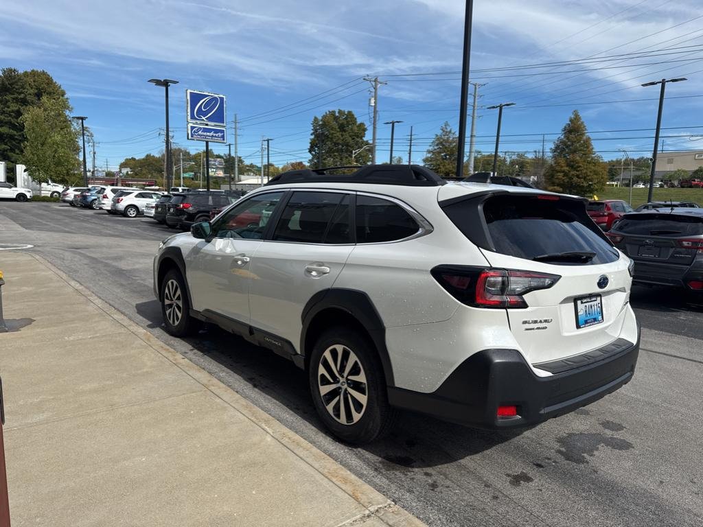 2025 Subaru Outback Premium photo 4