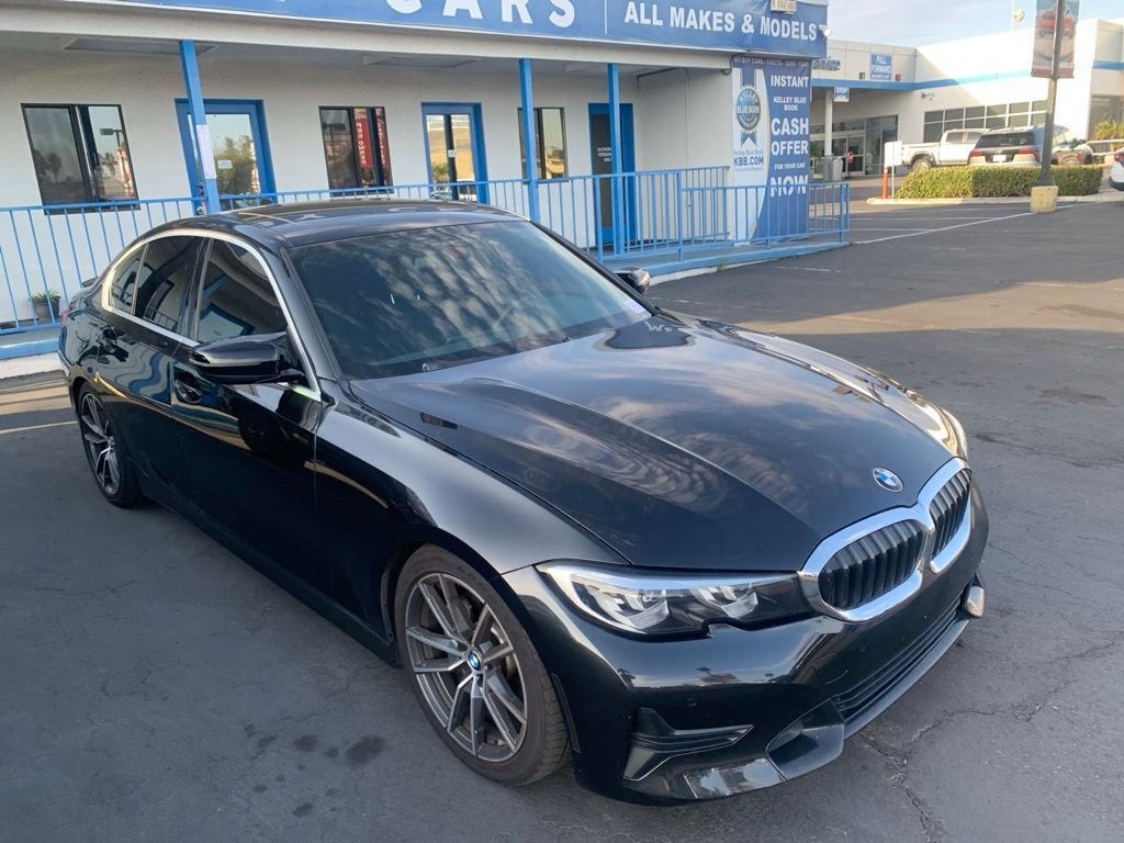Used 2020 Black BMW 330i image 4
