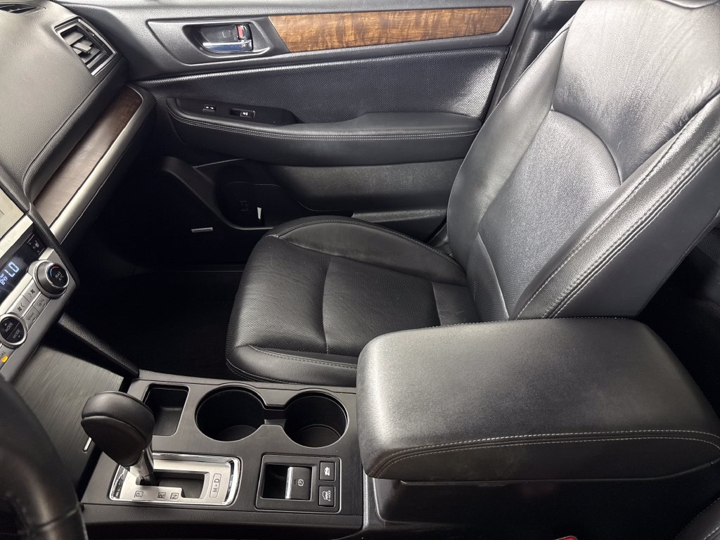 Used 2015 Silver Subaru 3.6R image 21