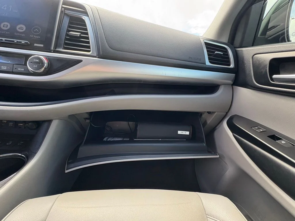 Used 2019 Predawn Gray Mica Toyota XLE image 24